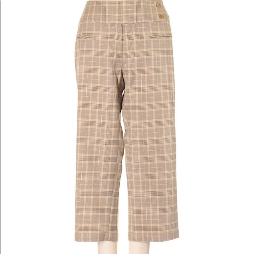 Yank cropped pants. Excellent condition.